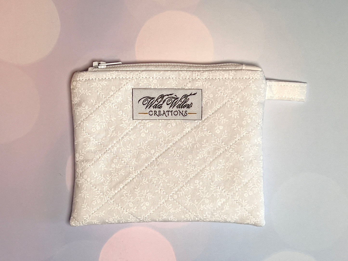 Wristlet Wallet | White Flowers
